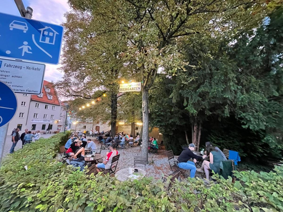 Apartment Am Roten Tor Augsburg Bagian luar foto