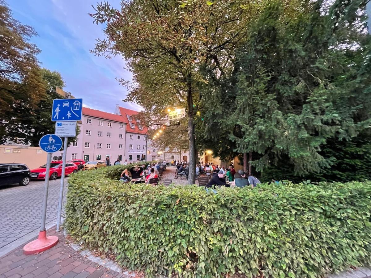 Apartment Am Roten Tor Augsburg Bagian luar foto